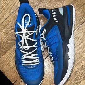 UNITUS JONATHAN ISAAC Athletic Men's Shoes